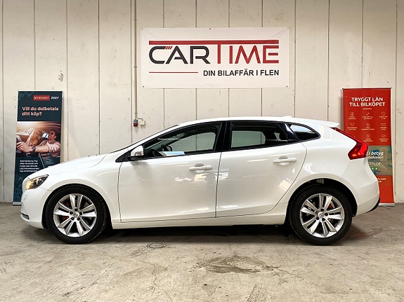 Volvo V40 9 of 14
