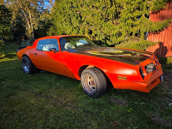 Pontiac Firebird 2 of 4