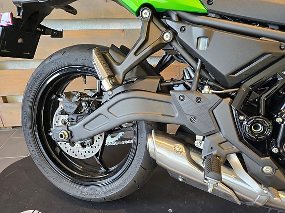 Kawasaki Z650 S 6 of 11
