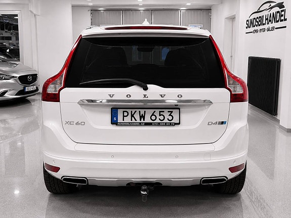 Volvo XC60 4 of 25