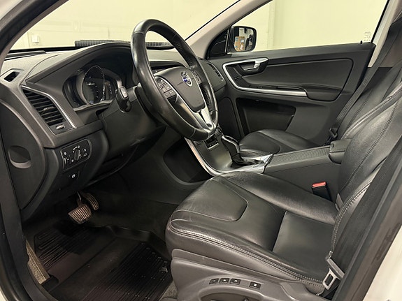 Volvo XC60 6 of 25