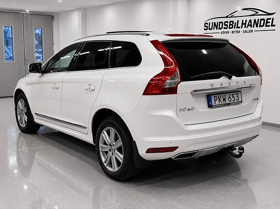 Volvo XC60 3 of 25