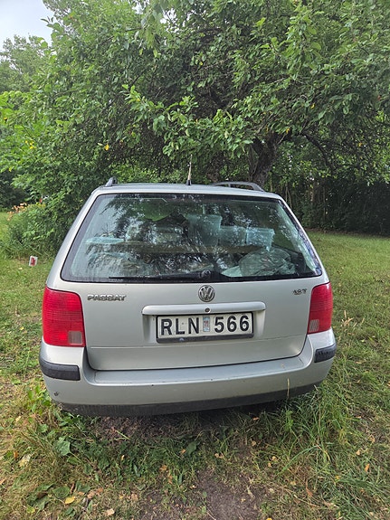 Volkswagen Passat 3 of 4