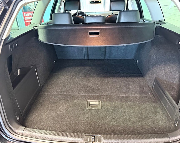 Volkswagen Passat 15 of 15
