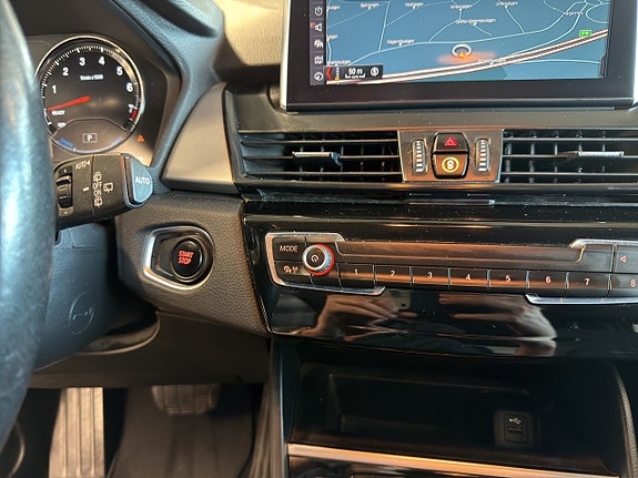 BMW 225xe 21 of 25