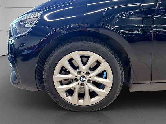 BMW 225xe 8 of 25