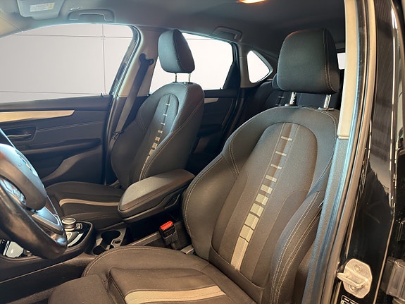BMW 225xe 10 of 25