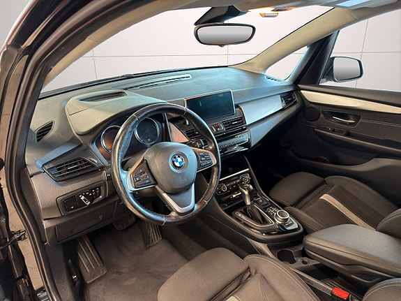 BMW 225xe 9 of 25