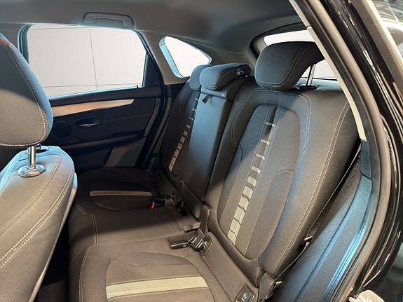 BMW 225xe 13 of 25
