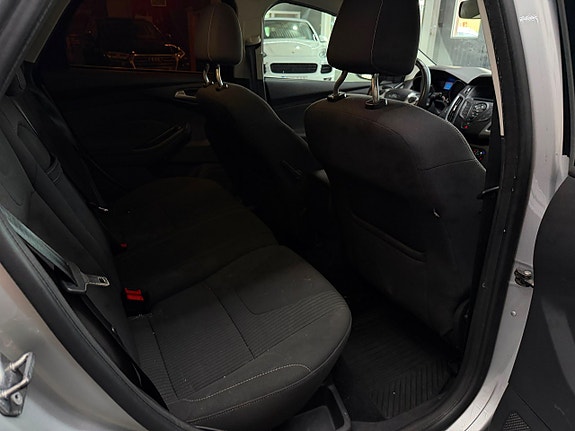 Ford Focus 13 of 15