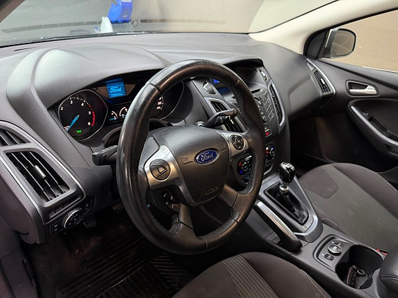 Ford Focus 9 of 15