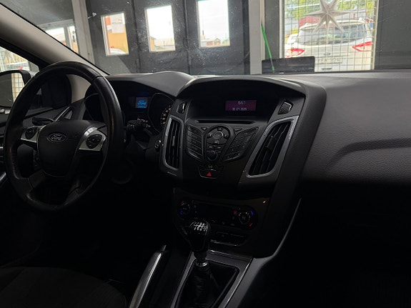 Ford Focus 15 of 15