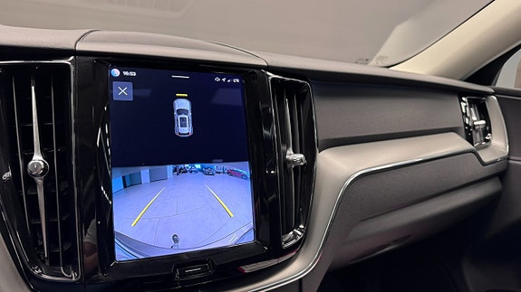 Volvo XC60 13 of 21