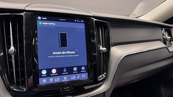Volvo XC60 15 of 21