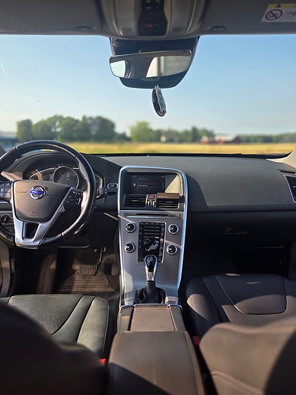 Volvo XC60 4 of 7