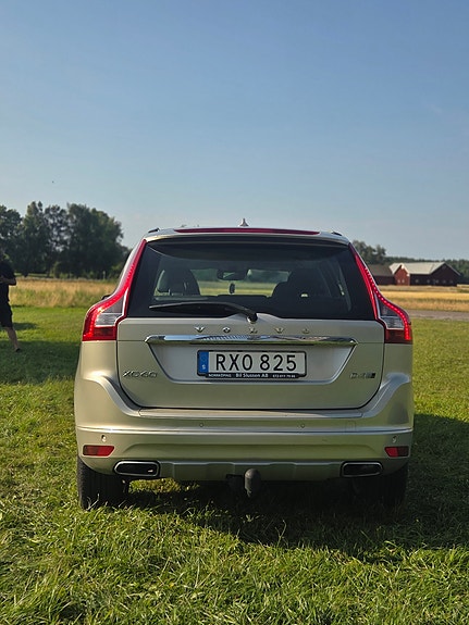 Volvo XC60 3 of 7