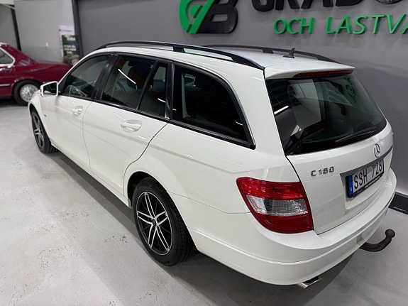 Mercedes-Benz C180 3 of 20