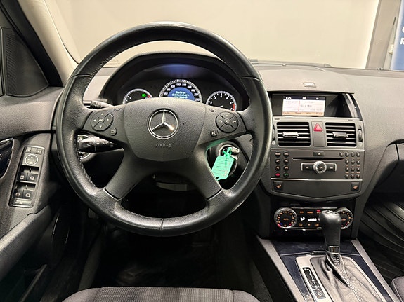 Mercedes-Benz C180 15 of 20