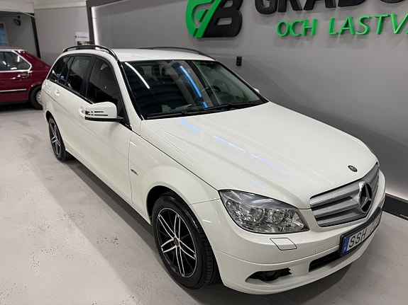 Mercedes-Benz C180 7 of 20