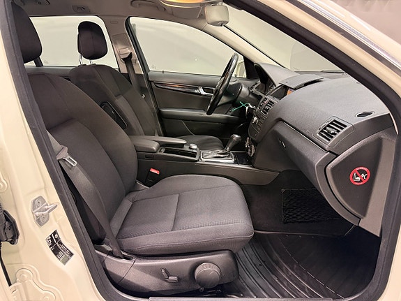 Mercedes-Benz C180 11 of 20