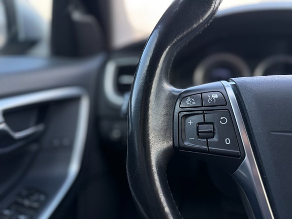 Volvo V60 25 of 30