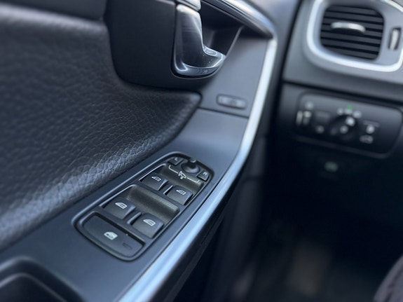 Volvo V60 24 of 30