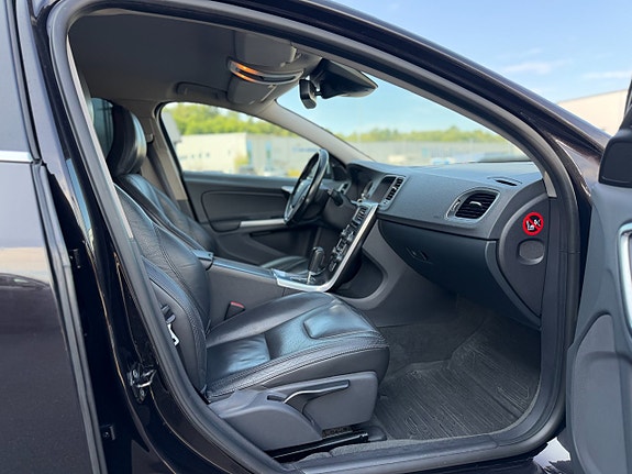 Volvo V60 20 of 30