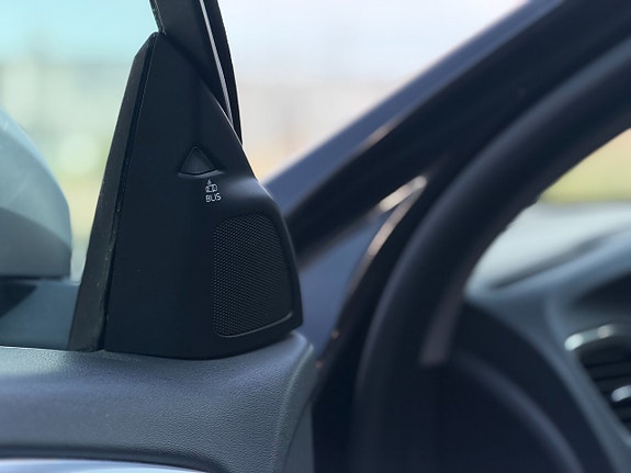 Volvo V60 14 of 30