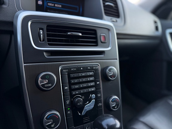 Volvo V60 28 of 30