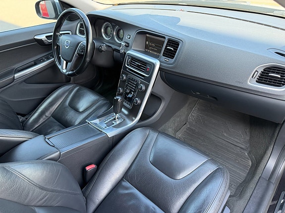 Volvo V60 21 of 30