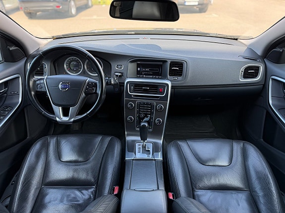 Volvo V60 23 of 30