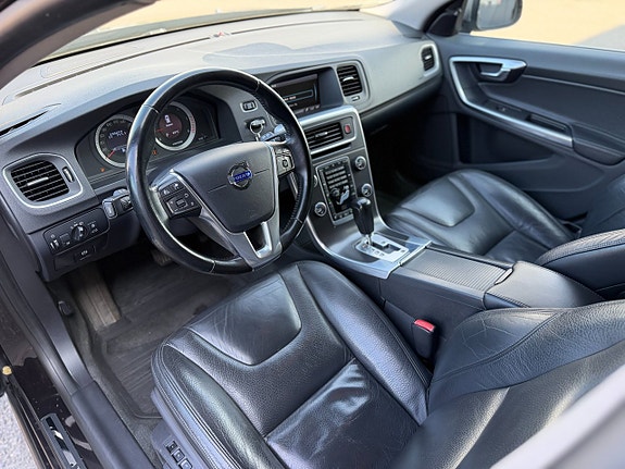 Volvo V60 15 of 30