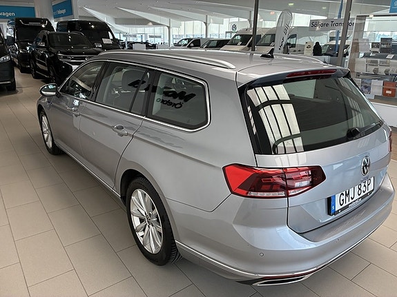 Volkswagen Passat 8 of 20
