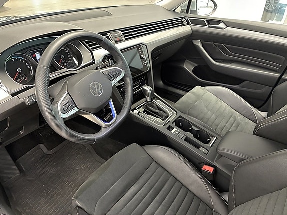 Volkswagen Passat 11 of 20