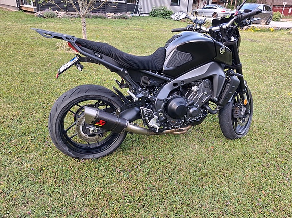 Yamaha MT-09 5 of 6