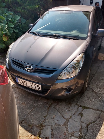 Hyundai i20 3 of 6