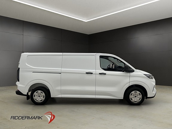 Ford Transit Custom 2 of 30