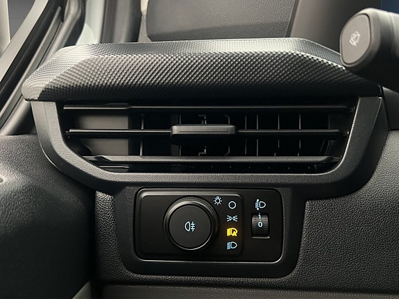 Ford Transit Custom 15 of 30