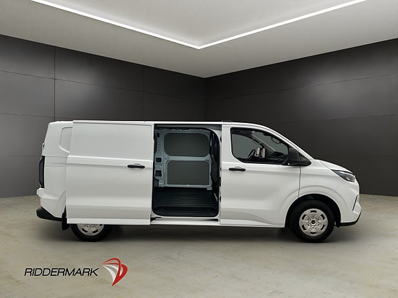 Ford Transit Custom 27 of 30