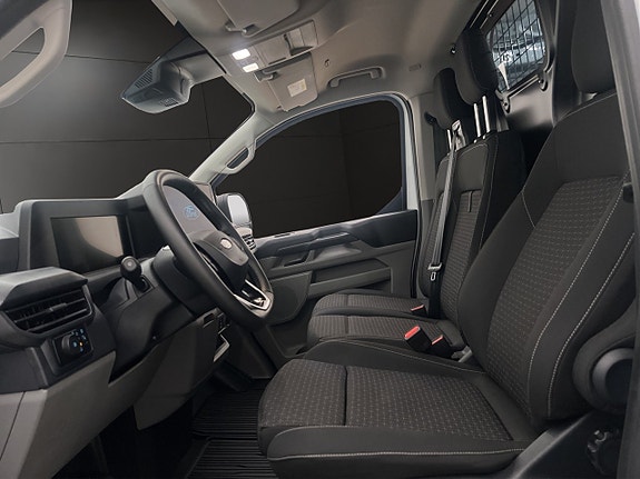 Ford Transit Custom 17 of 30