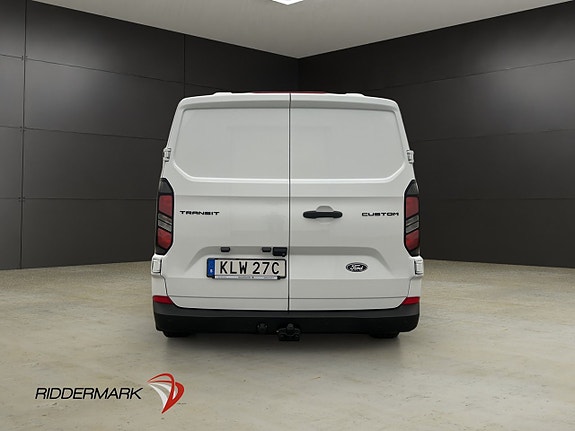 Ford Transit Custom 8 of 30