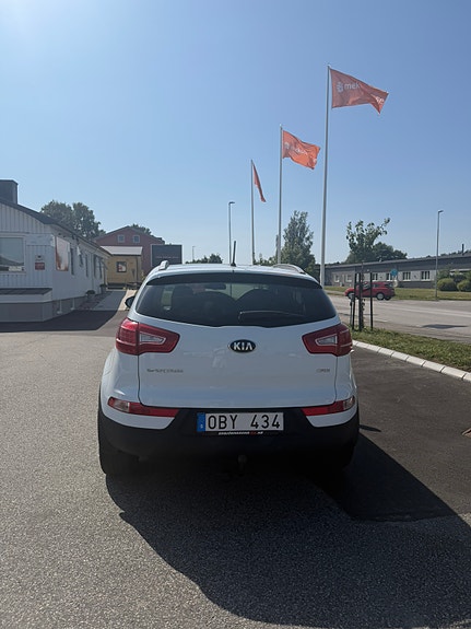 Kia Sportage 2 of 6