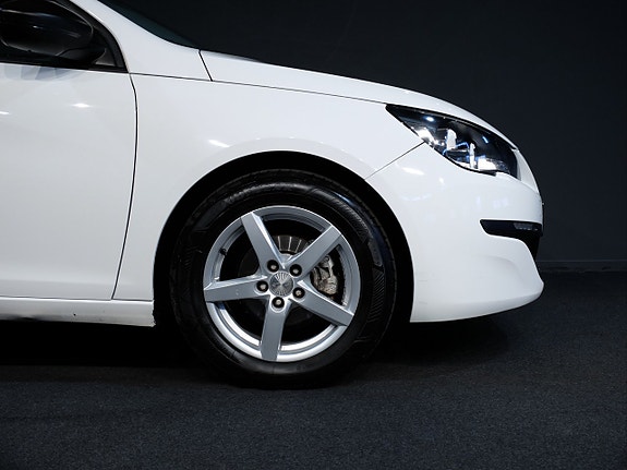 Peugeot 308 3 of 8