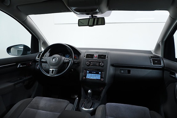 Volkswagen Touran 11 of 25