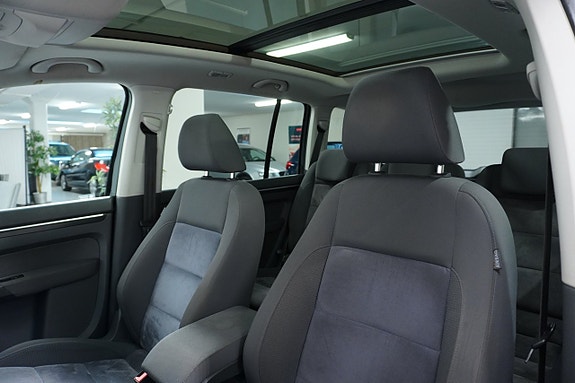 Volkswagen Touran 9 of 25