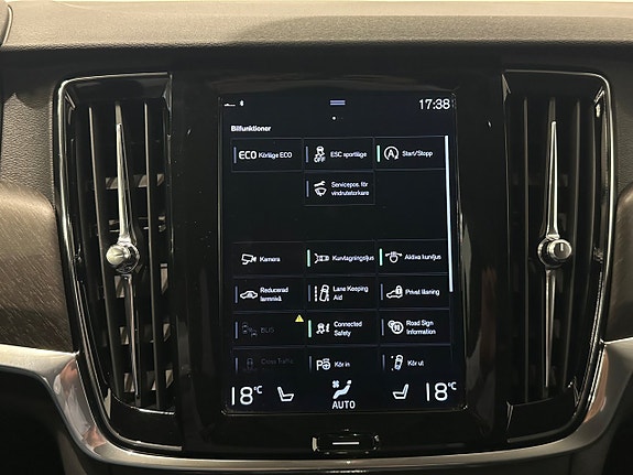 Volvo V90 Cross Country 25 of 26