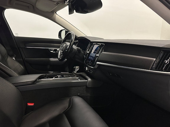 Volvo V90 Cross Country 16 of 26
