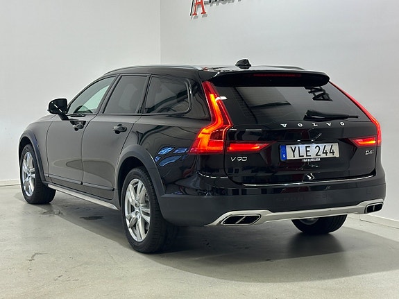 Volvo V90 Cross Country 6 of 26