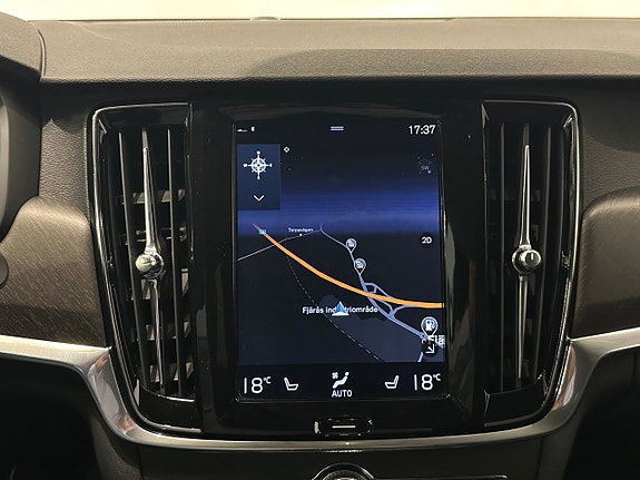 Volvo V90 Cross Country 23 of 26