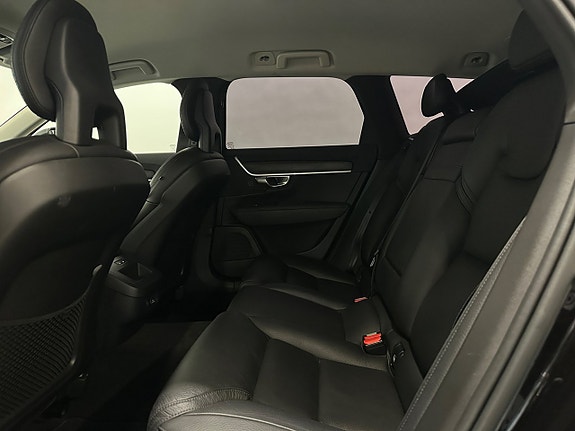 Volvo V90 Cross Country 13 of 26